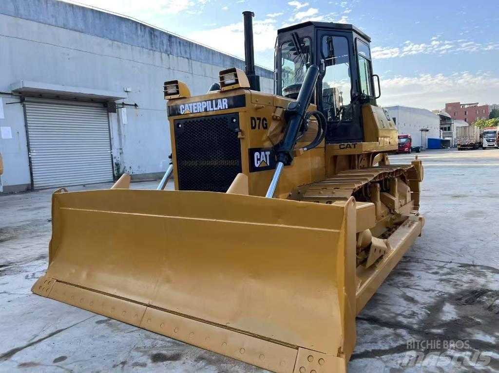 CAT D7G Buldožerji goseničarji