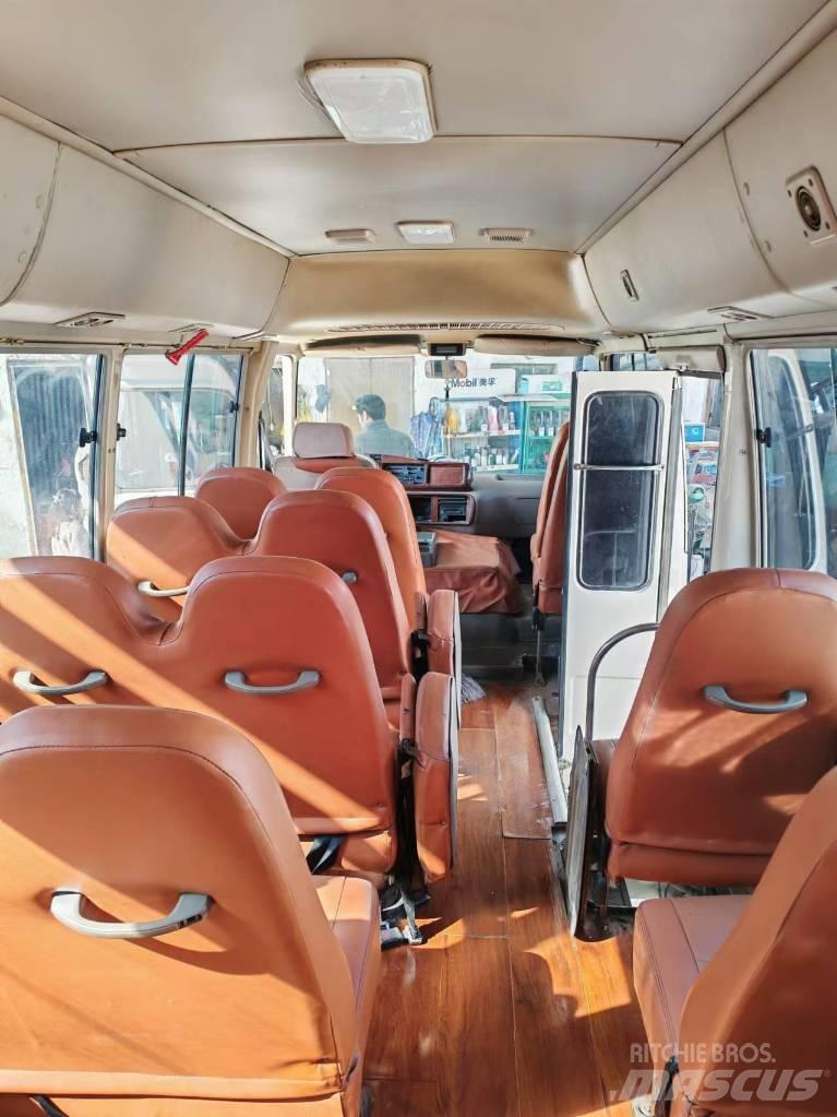 Toyota Coaster Medkrajevni avtobusi