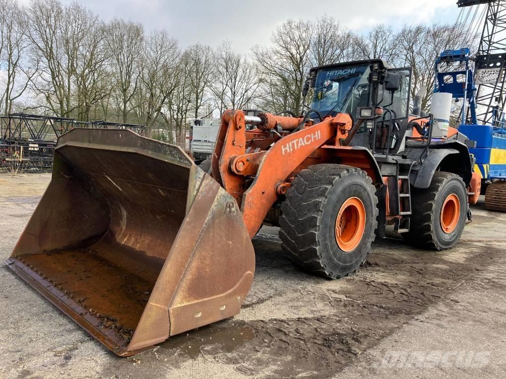 Hitachi ZW330-6 Kolesni nakladalci