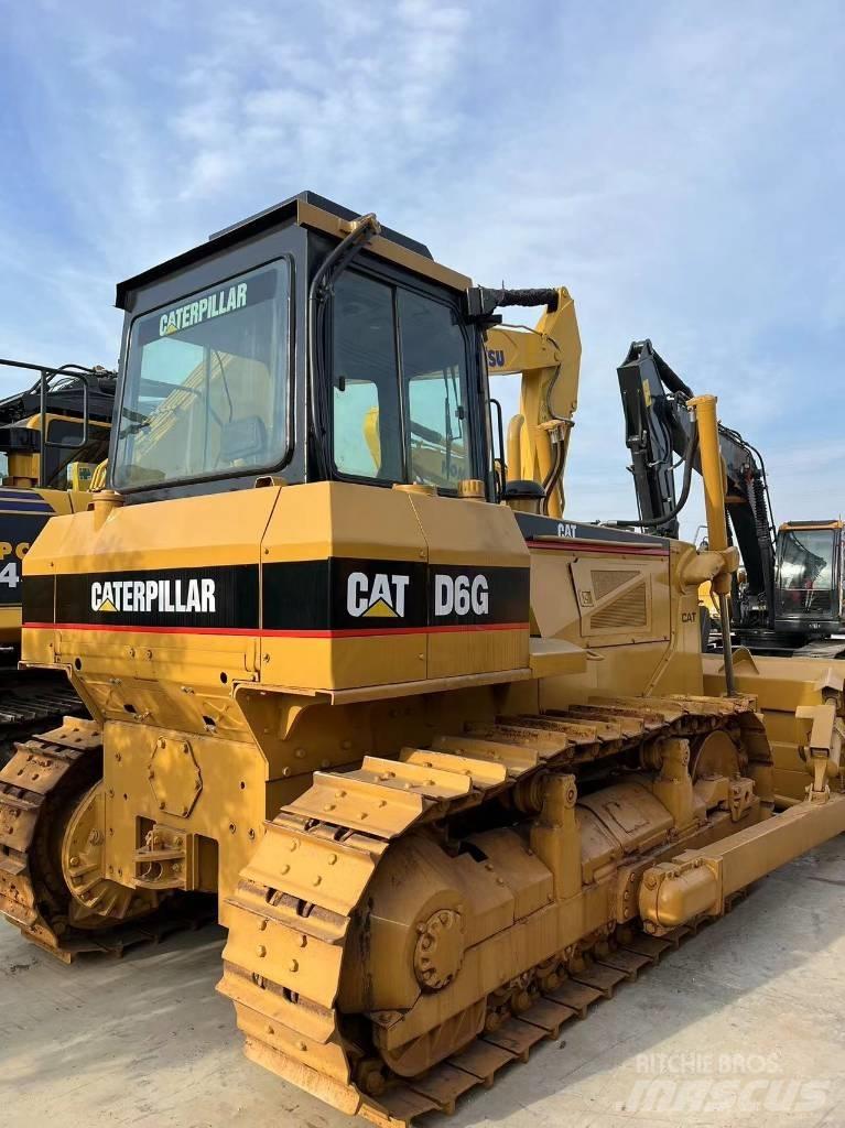 CAT D 6 G Buldožerji goseničarji