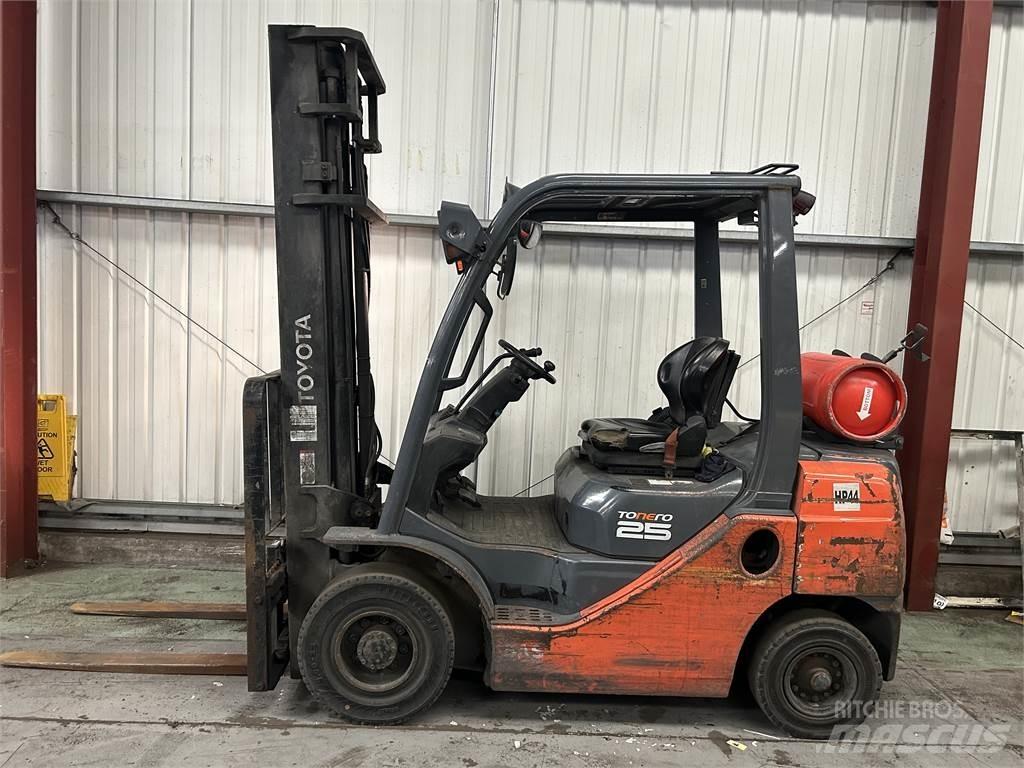 Toyota 02-8FGF25 Plinski viličarji