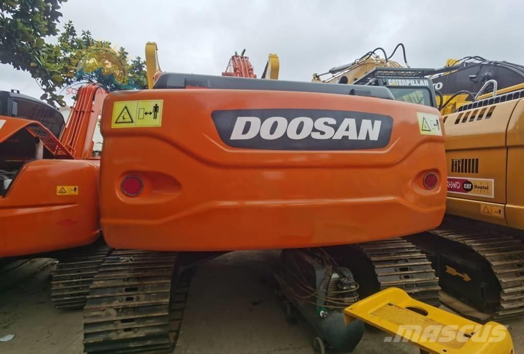 Doosan DX 225 LC Bagri goseničarji