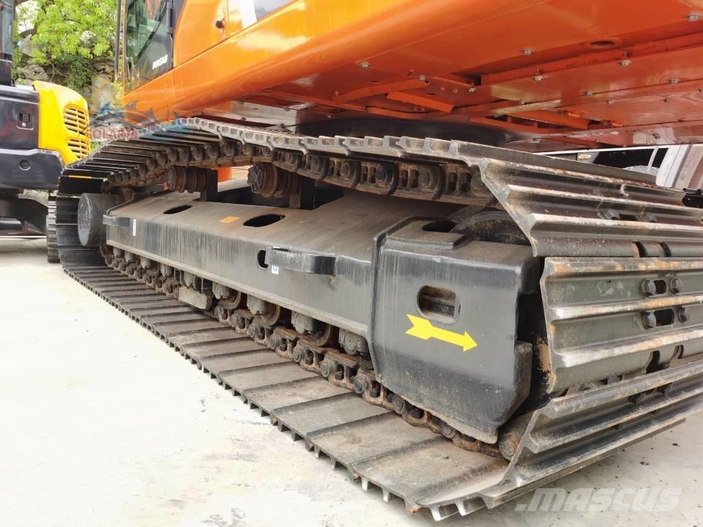 Doosan DX 225 LC Bagri goseničarji