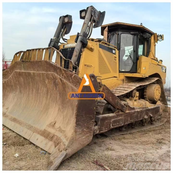 CAT D8T bulldozers Buldožerji goseničarji