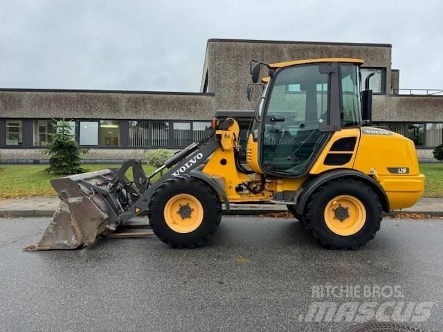 Volvo L 25 F Kolesni nakladalci