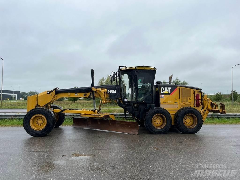 CAT 140M Grederji