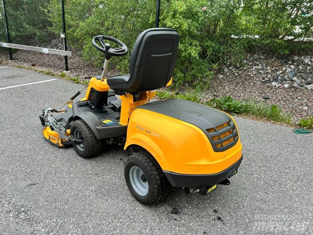 Stiga Park 740 PWX Vrtni traktor kosilnice