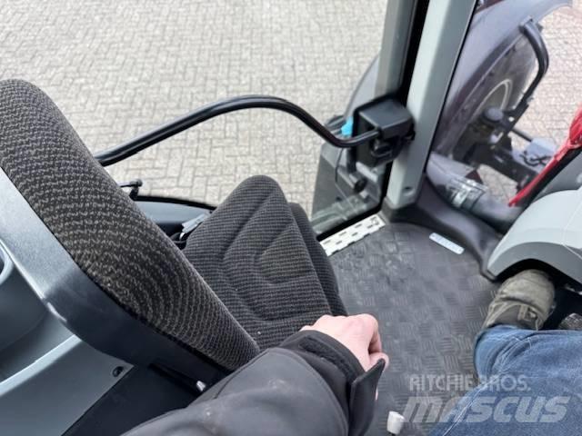 Valtra N134 Hitech Traktorji