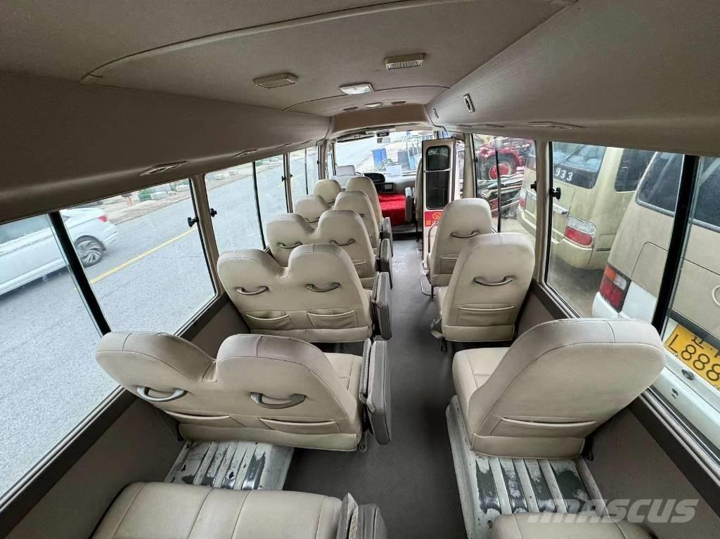 Toyota Coaster Bus Mini avtobusi
