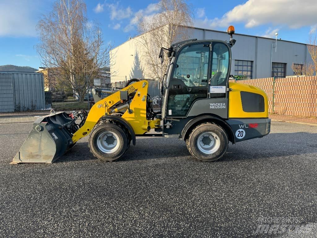Wacker Neuson WL 32 Kolesni nakladalci