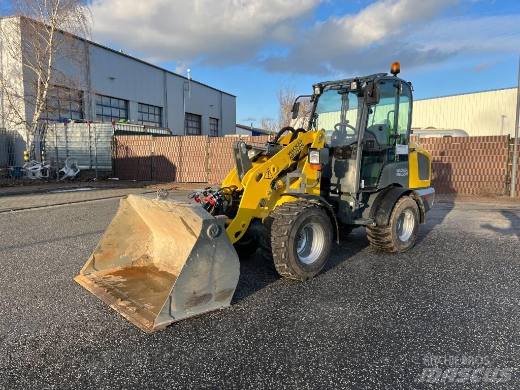 Wacker Neuson WL 32 Kolesni nakladalci