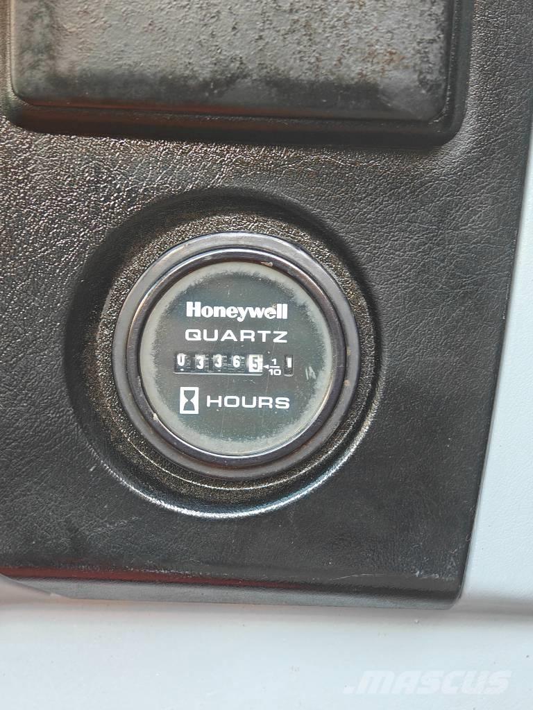 Hyundai HX220HD Midi bagri 7t – 12t