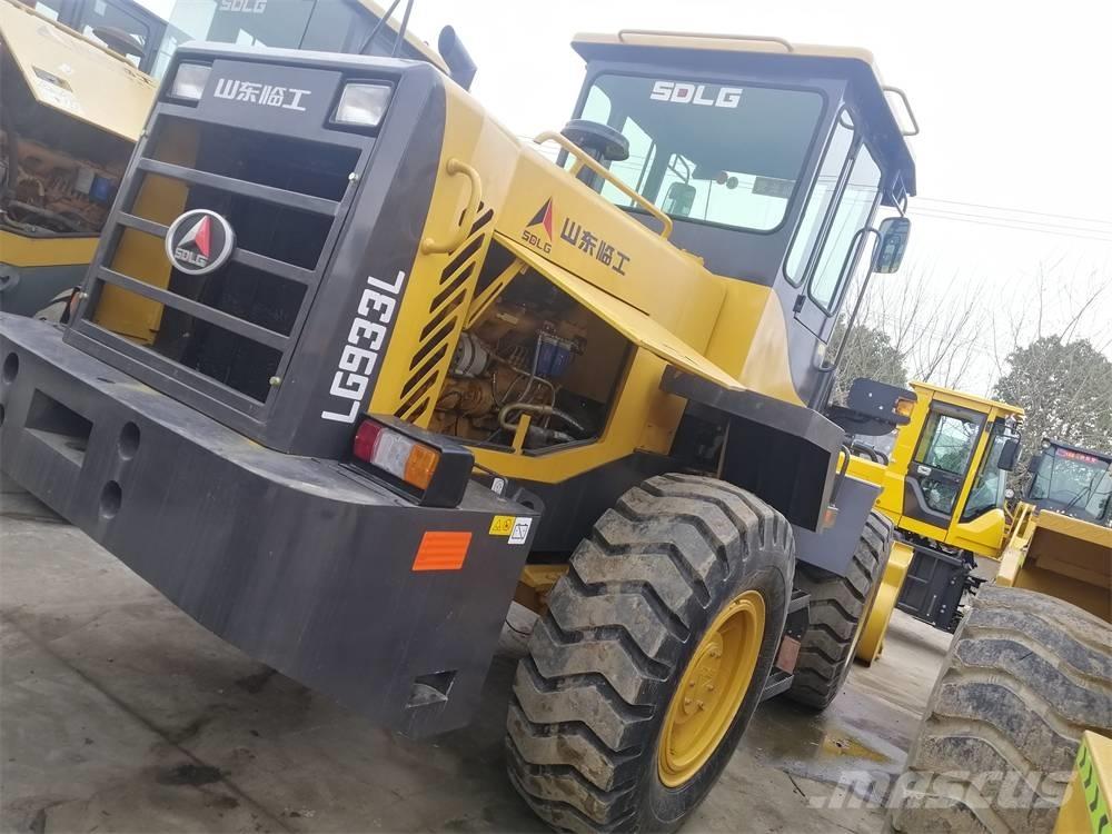 SDLG LG 933 L Kolesni nakladalci