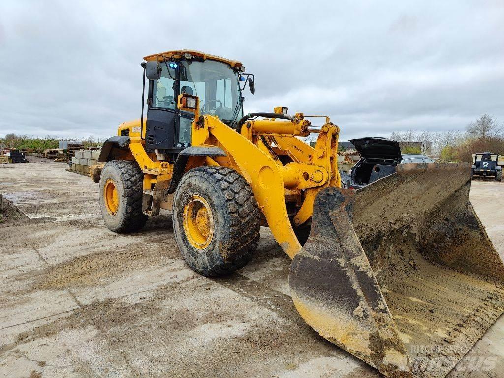 JCB 436 Kolesni nakladalci