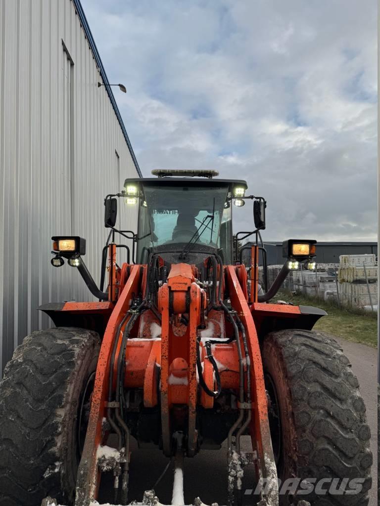 Hitachi ZW 250 Kolesni nakladalci