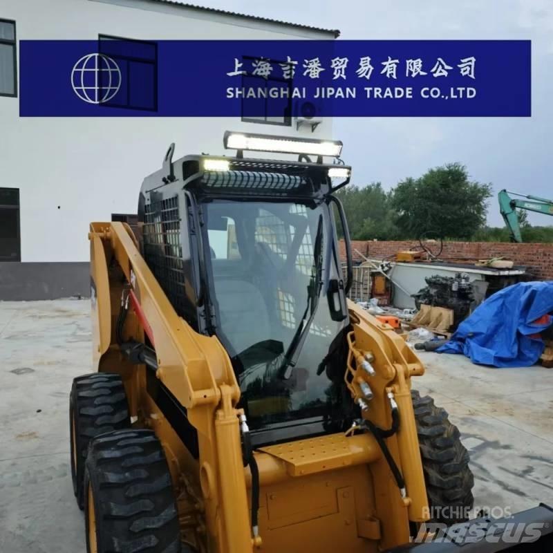 CAT 246 C Skid steer mini nakladalci