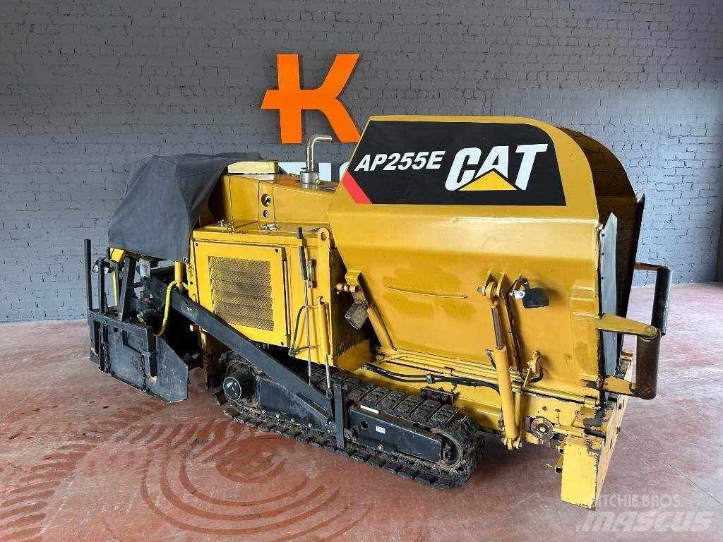 CAT AP 255 E Asfaltni finišerji