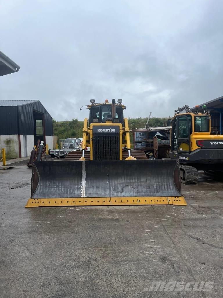 Komatsu 65 PX-17 Buldožerji goseničarji