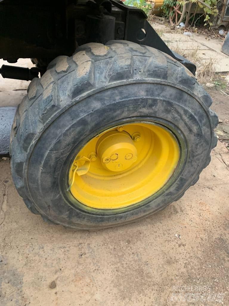 Hyundai Robex 60 W-7 Bagri na kolesih