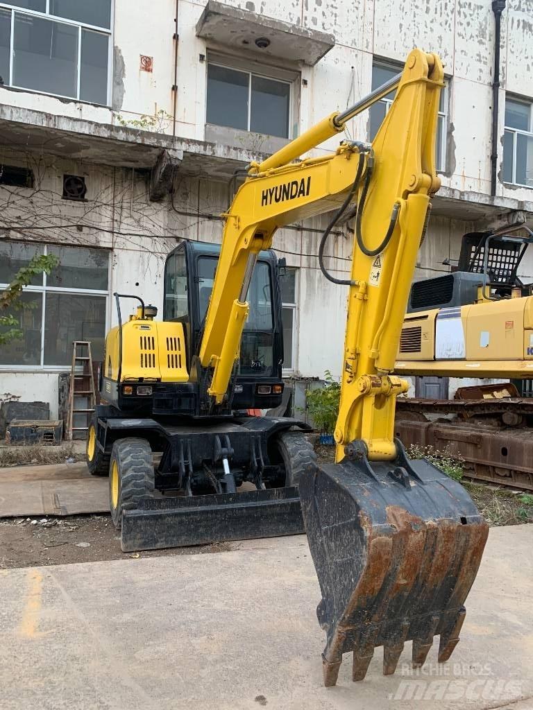 Hyundai Robex 60 W-7 Bagri na kolesih