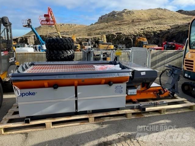 Epoke S2400 ES Vozila za posipavanje soli in peska