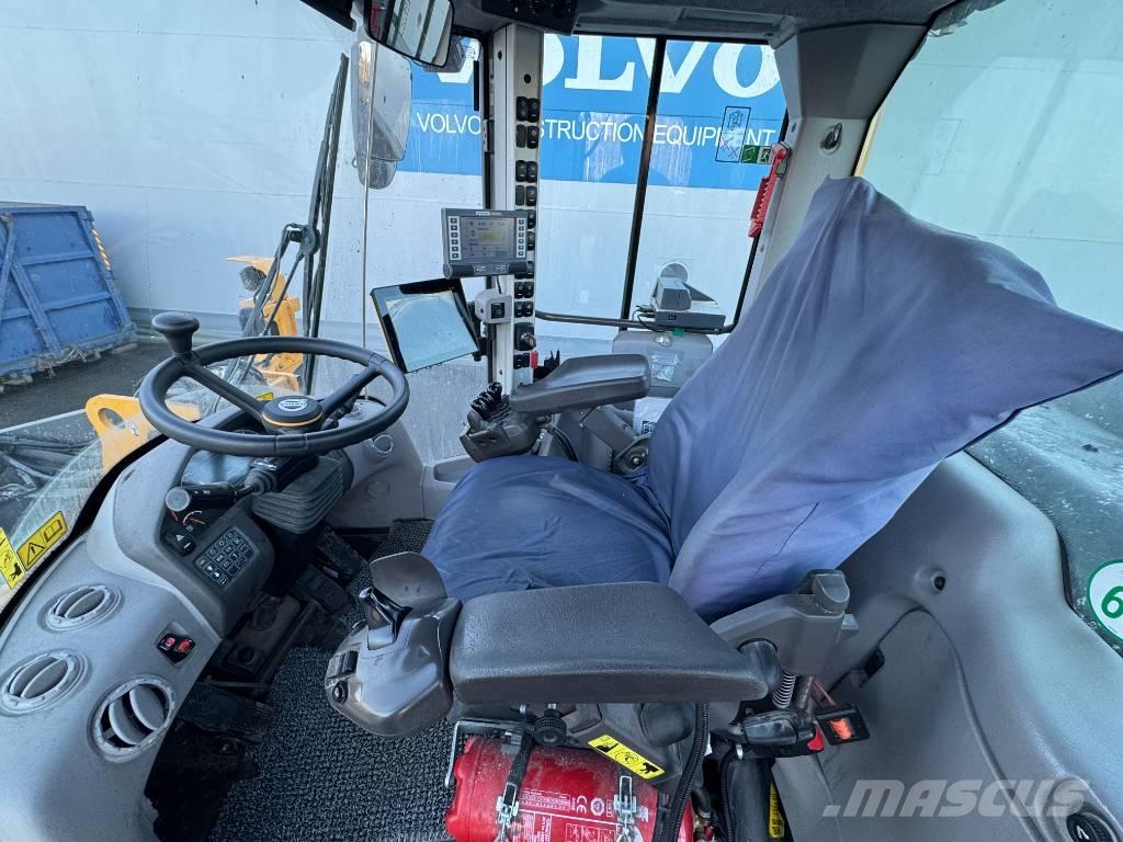 Volvo L 120 H Kolesni nakladalci