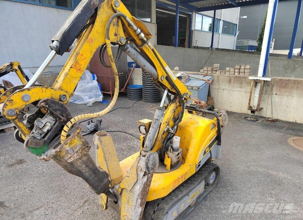 Brokk 90 Rušilni bagri