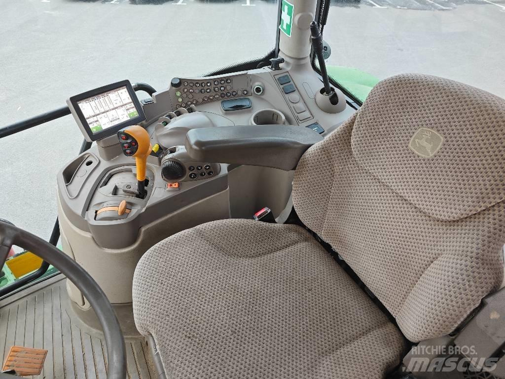 John Deere 6215 R Traktorji