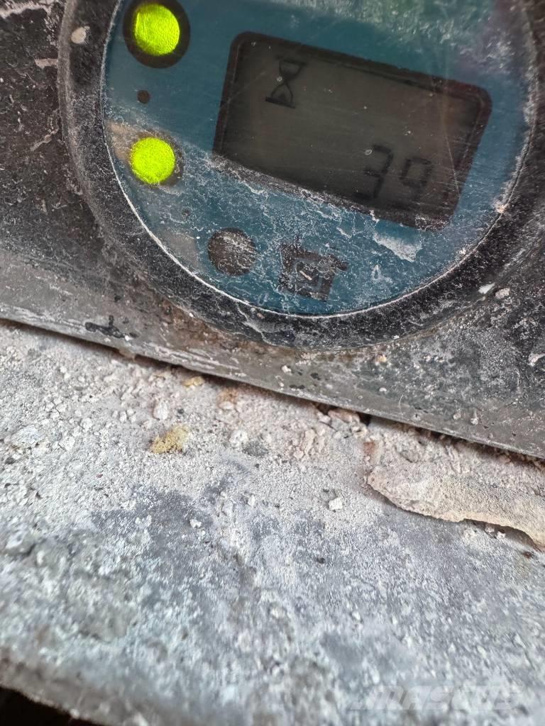 Haulotte Compact 8 Škarjaste dvižne ploščadi