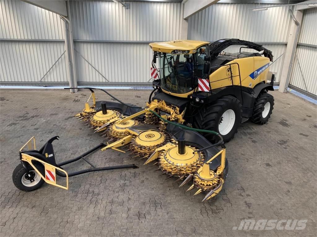 New Holland FR700 Stroji za krmo na lastni pogon