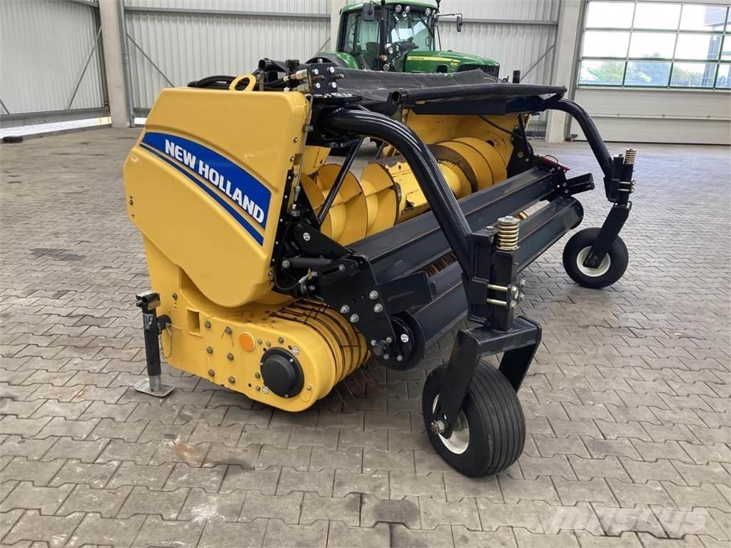 New Holland FR700 Stroji za krmo na lastni pogon