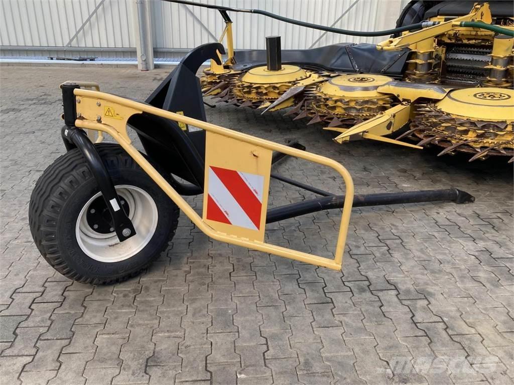 New Holland FR700 Stroji za krmo na lastni pogon