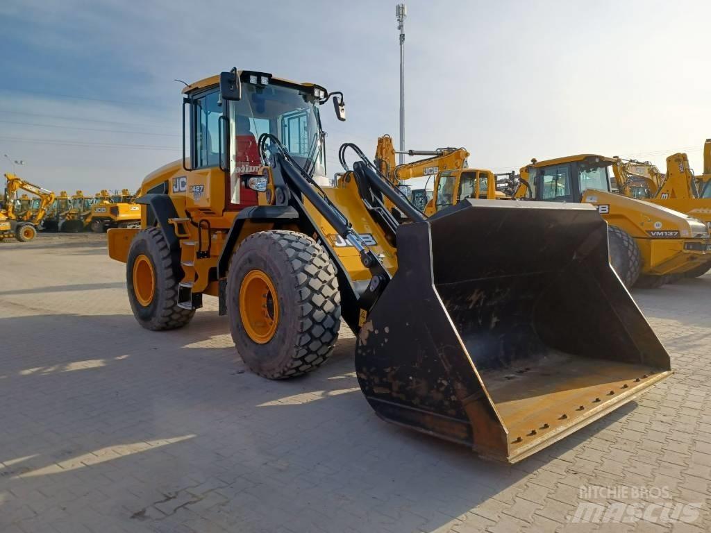 JCB 427 HT Kolesni nakladalci