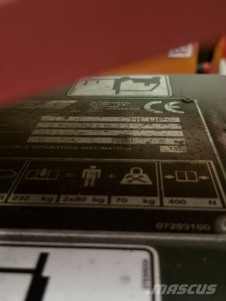 JLG X13JP Zglobne dvižne ploščadi