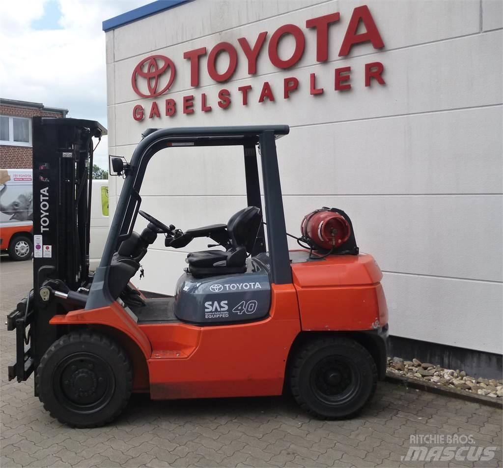 Toyota 02-7FG35 Plinski viličarji