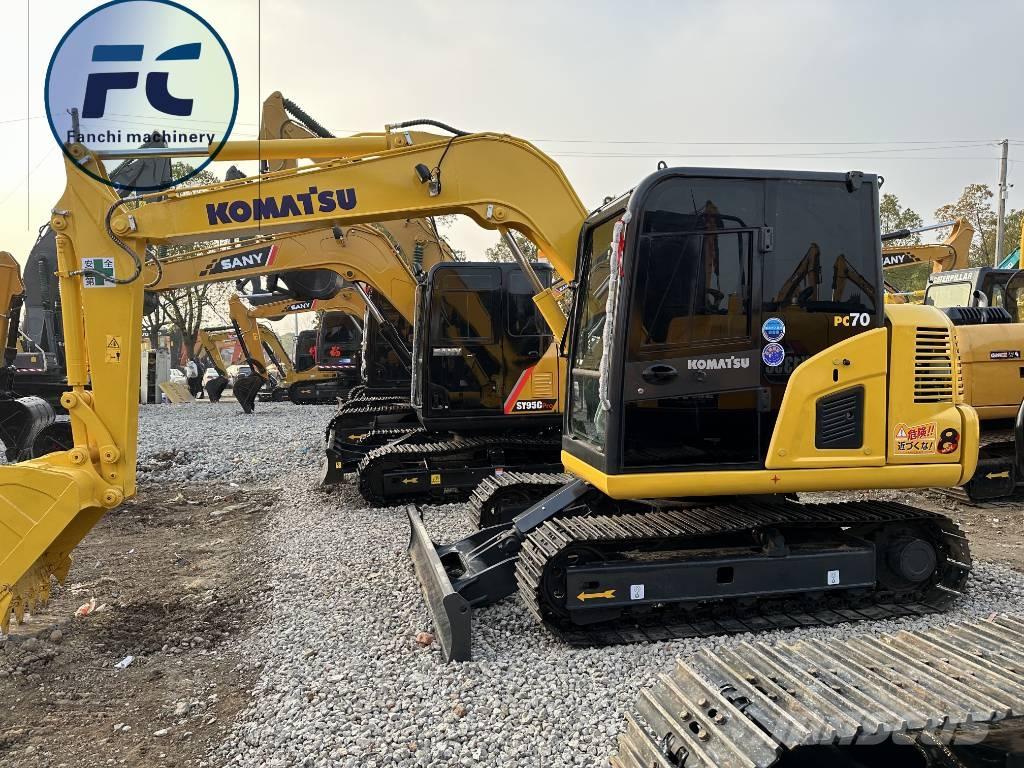 Komatsu 70 Bagri goseničarji