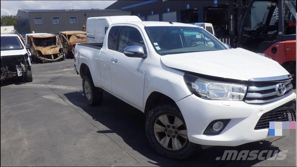 Toyota Hilux 4 Prekucniki