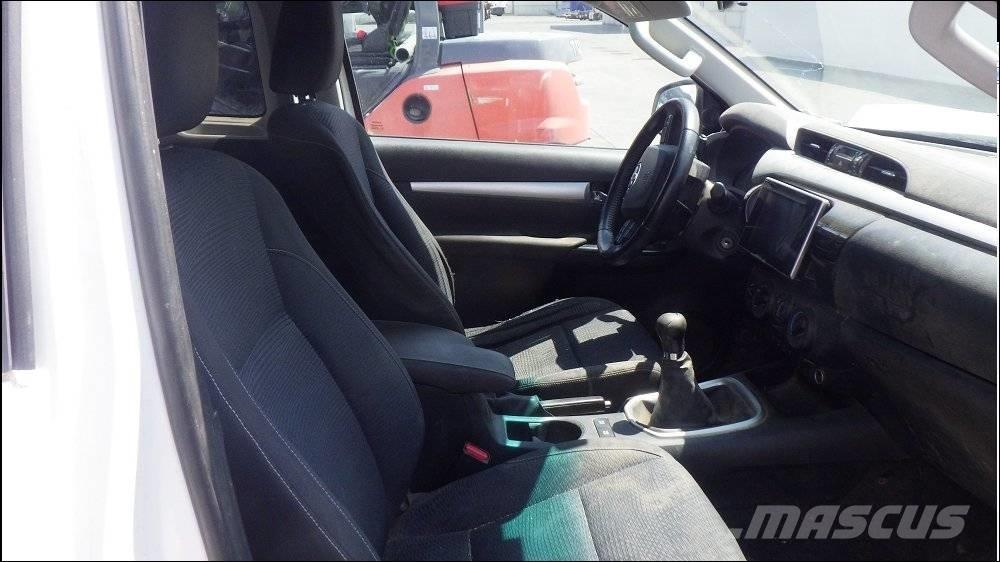 Toyota Hilux 4 Prekucniki