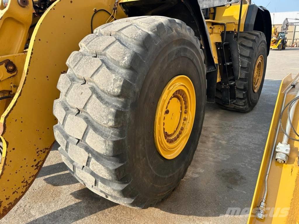 CAT 980 Kolesni nakladalci