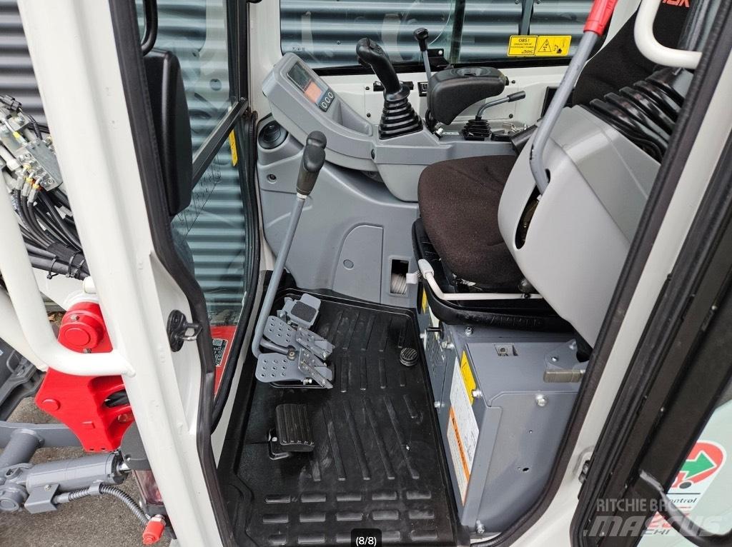 Takeuchi TB 225 Mini bagri <7t