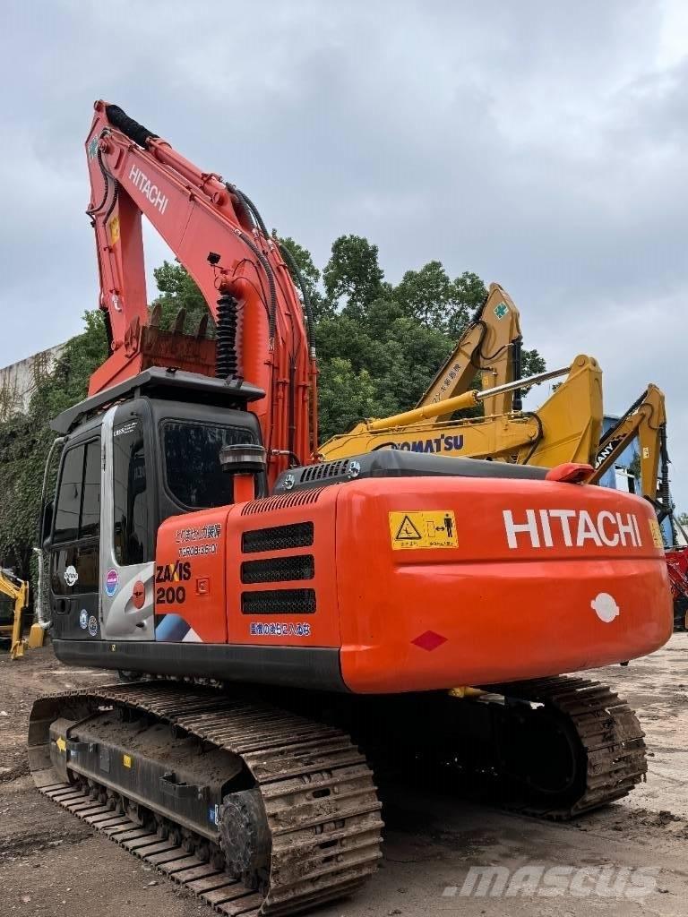 Hitachi ZX 200 Bagri goseničarji