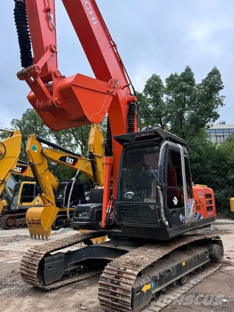 Hitachi ZX 200 Bagri goseničarji