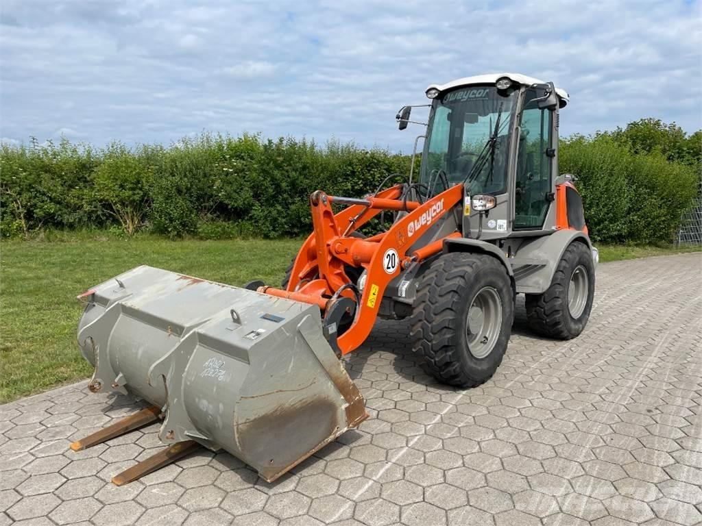 Atlas AR420 Kolesni nakladalci