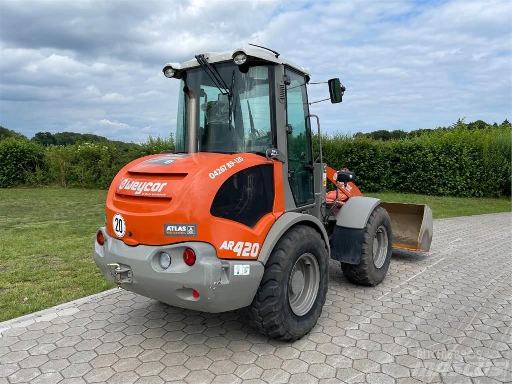 Atlas AR420 Kolesni nakladalci