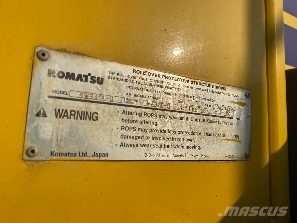 Komatsu WA 320-5 Kolesni nakladalci