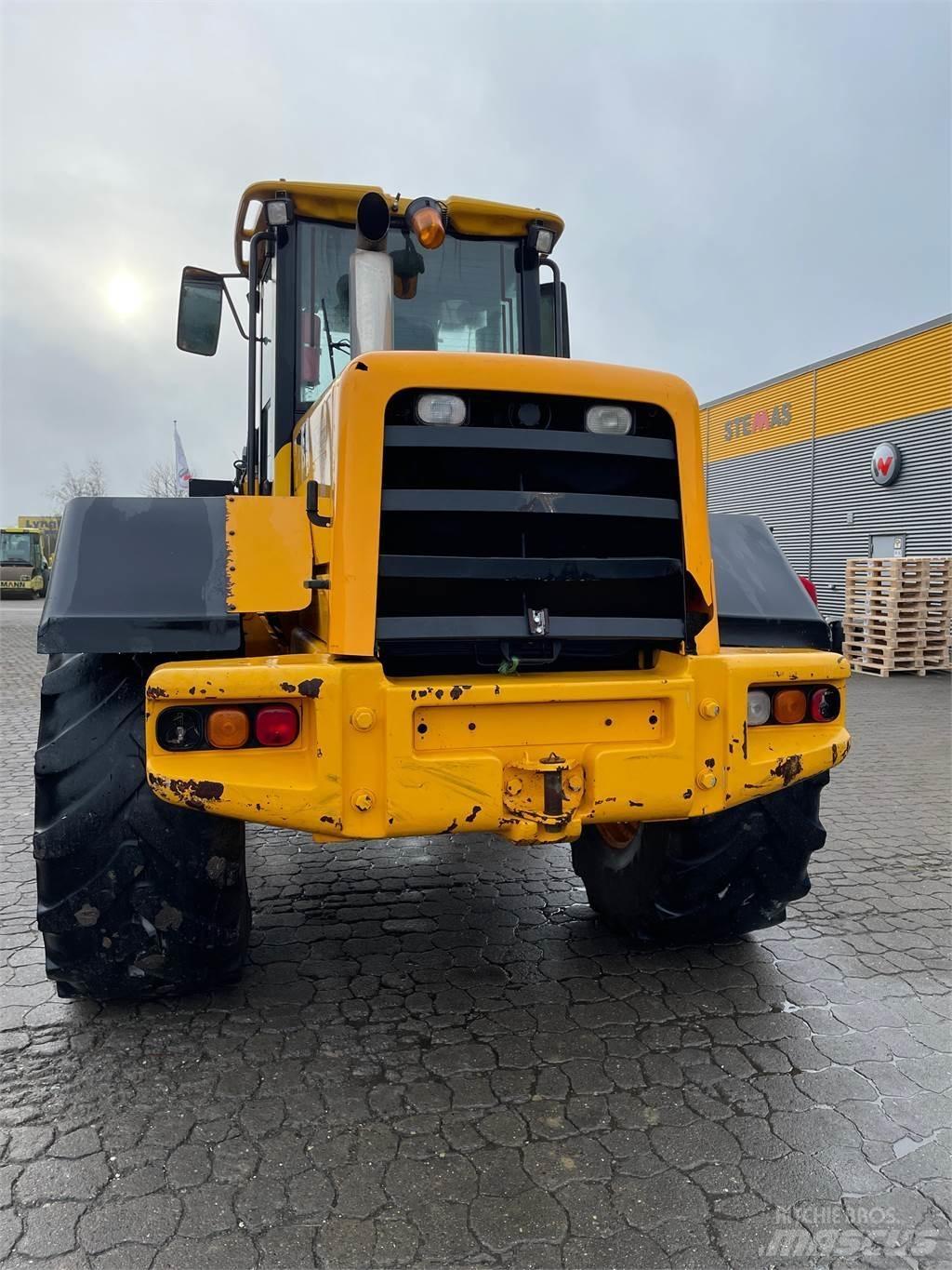 JCB 416S Kolesni nakladalci