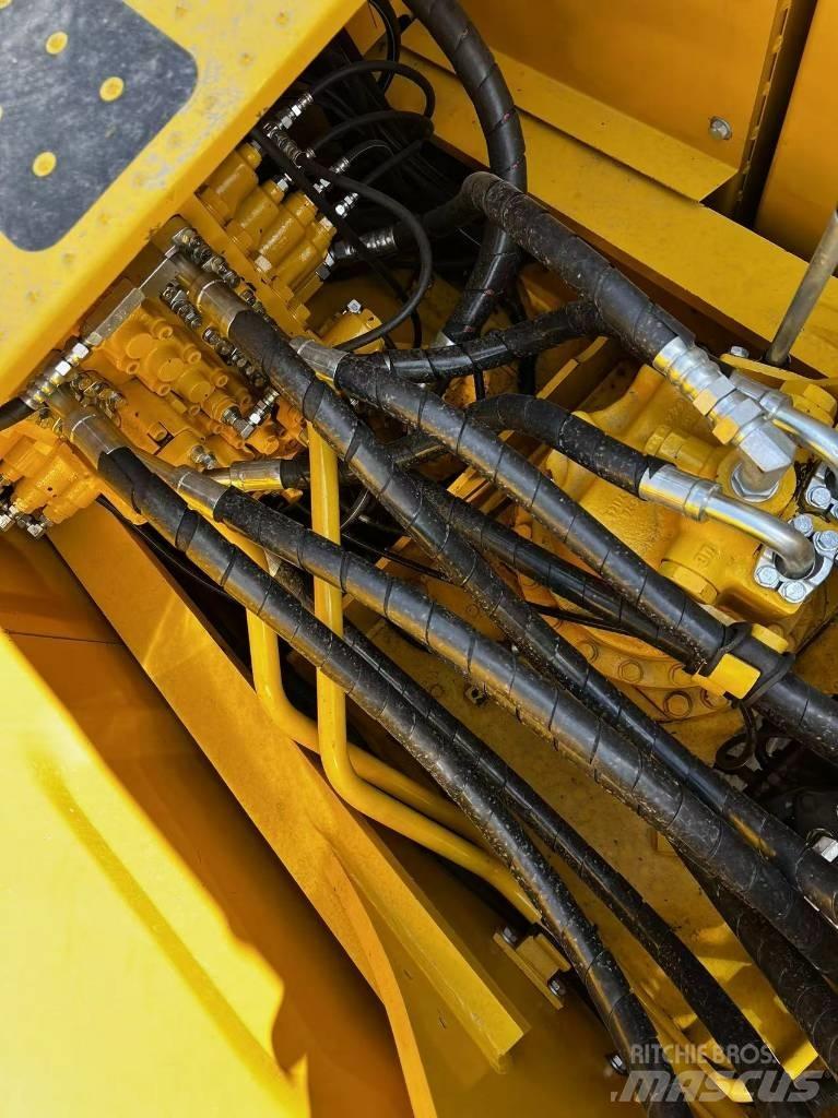 Komatsu PC 200-8N1 Bagri goseničarji
