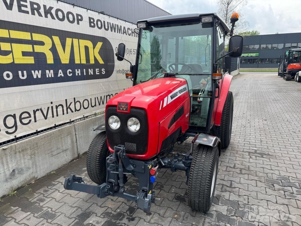Massey Ferguson 1547 Traktorji