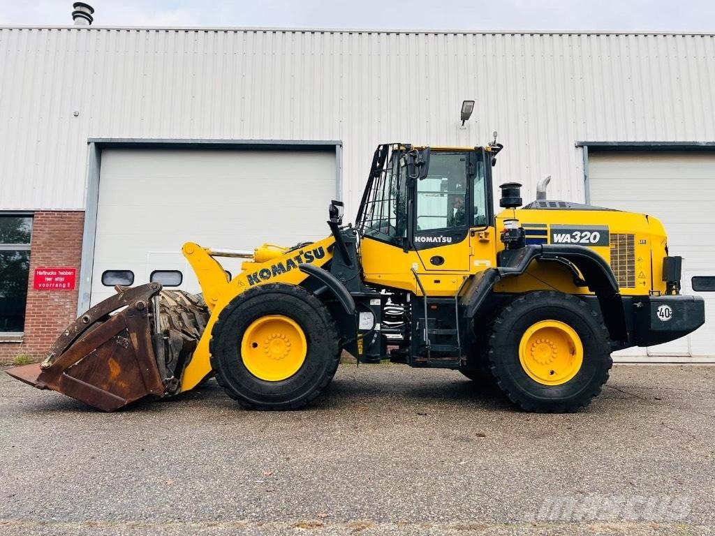 Komatsu WA 320-8 Kolesni nakladalci