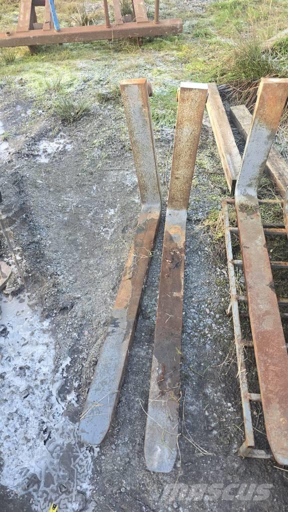  Pallgafflar 980kr Kolesni nakladalci